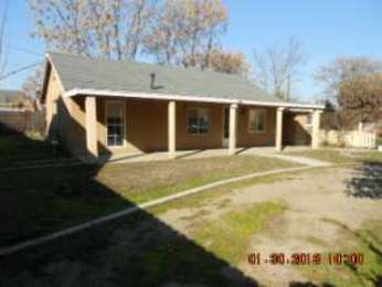 1179 Cardinal Lane Aka 325 Kern St, Kingsburg, CA 93631 