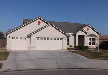 819 South Mckenna Ave, Kerman, CA 93630 