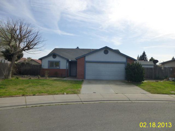 5906 Man-O-War Ct, Riverbank, CA 95367 