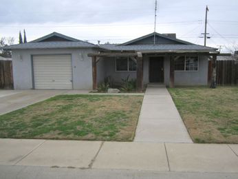 1216 North Stover Street, Visalia, CA 93292 