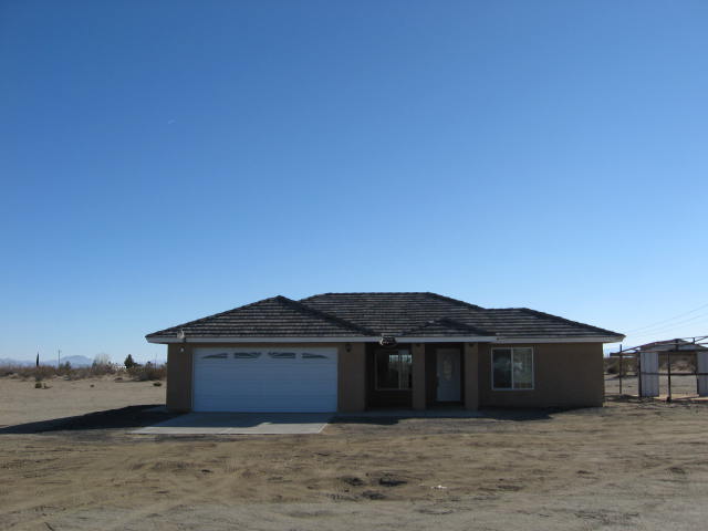 15125 Riggins Road, Phelan, CA 92371 