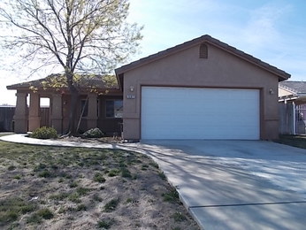 1307 Sierra Summit Avenue, Bakersfield, CA 93307 