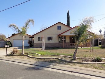 326 W Milgeo Avenue, Ripon, CA 95366 