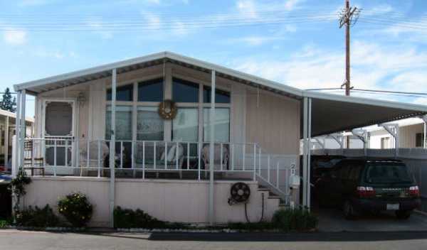 20652 Lassen Space 21, Chatsworth, CA 91311 