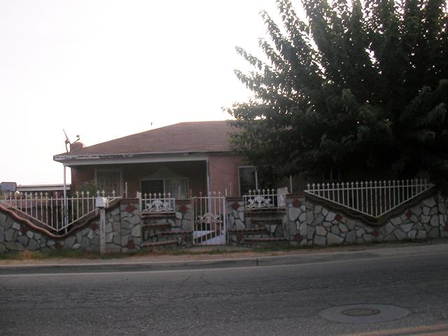 242 S Leggett St, Porterville, CA 93257 
