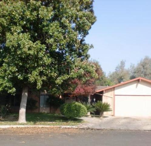 5381 East Grant Avenue, Fresno, CA 93727 