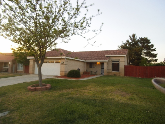 1141 Heatherfield, Rosamond, CA 93560 