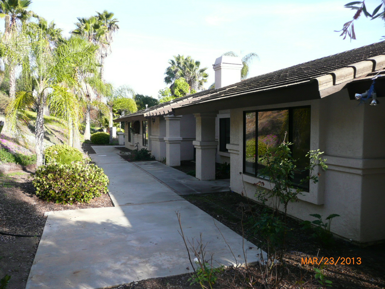 2810 Circle Dr, Escondido, CA 92029 