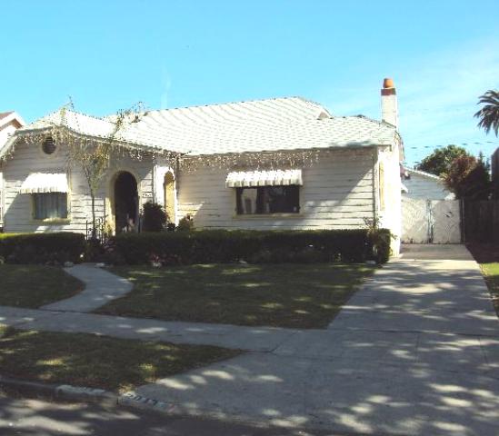 2013 W 77th St, Los Angeles, CA 90047 