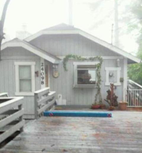 24098 Skyland Dr, Crestline, CA 92325 