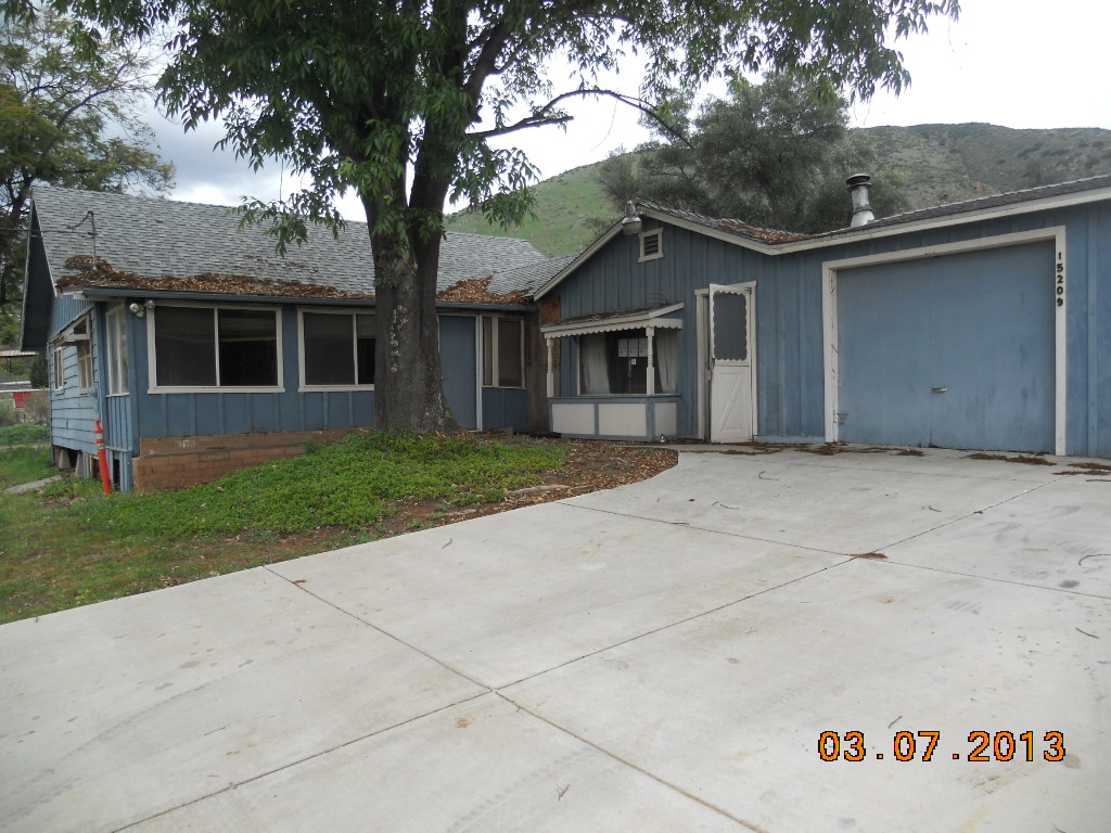15209 El Monte Rd, Lakeside, CA 92040 