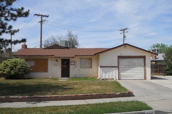 684 Parsons Street, Hanford, CA 93230 