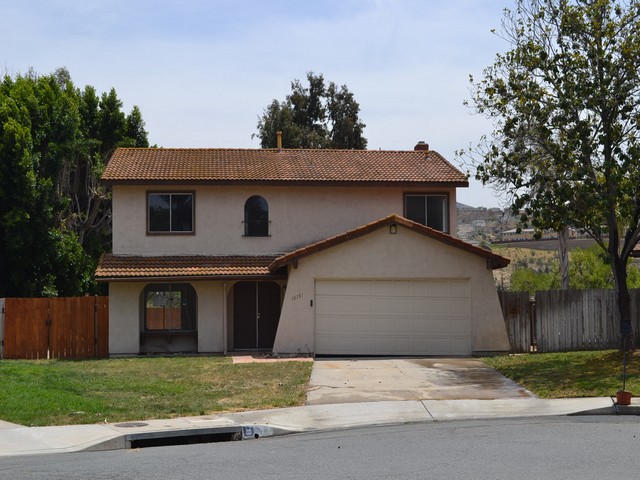 10181 Tres Lagos Court, Spring Valley, CA 91977 