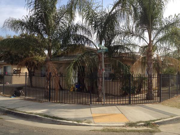 301  305 CRAWFORD ST, Bakersfield, CA 93305 