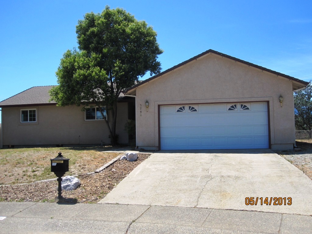 3796 Mchale Way, Redding, CA 96001 