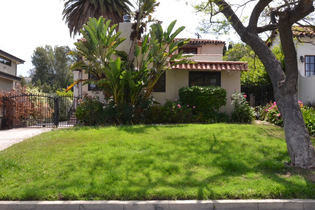 3384 Bennett Dr, Los Angeles, CA 90068 