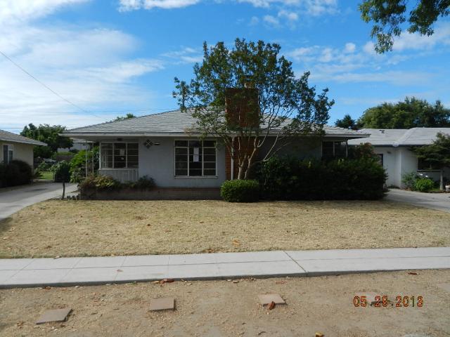 1401 W Robinson Ave, Fresno, CA 93705 