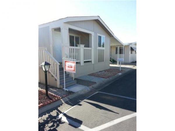 1010 E. Bobier #176, Vista, CA 92084 