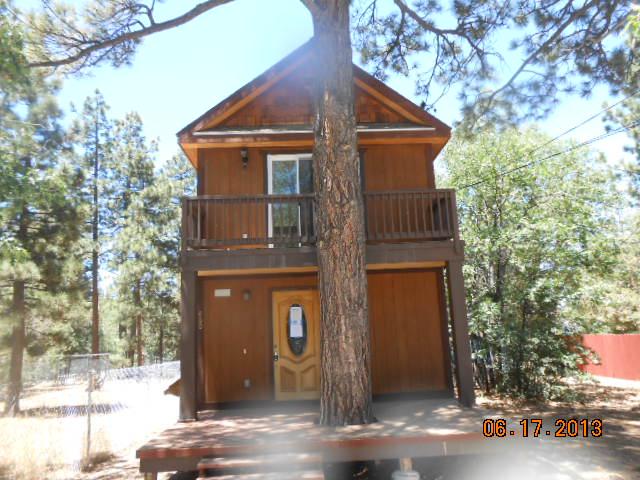 460 Santa Barbara Ave, Sugarloaf, CA 92386 