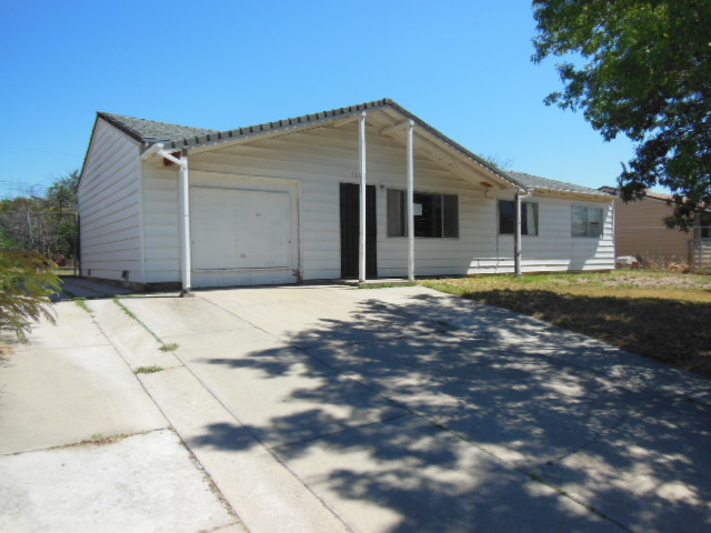 7601 Bellini Way, Sacramento, CA 95828 