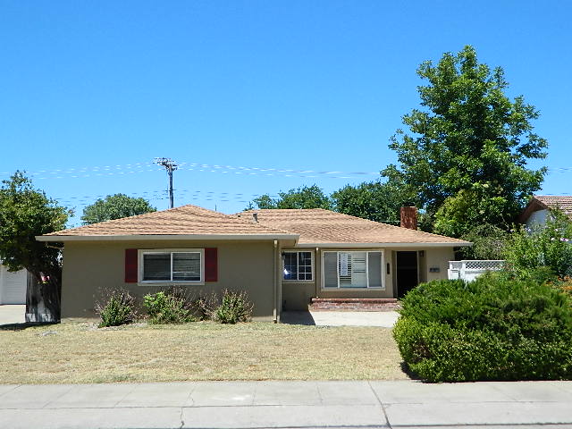 517 Cardinal Street, Lodi, CA 95240 