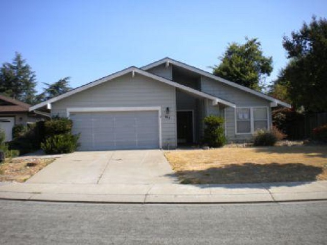 917 Howard Avenue, Gilroy, CA 95020 