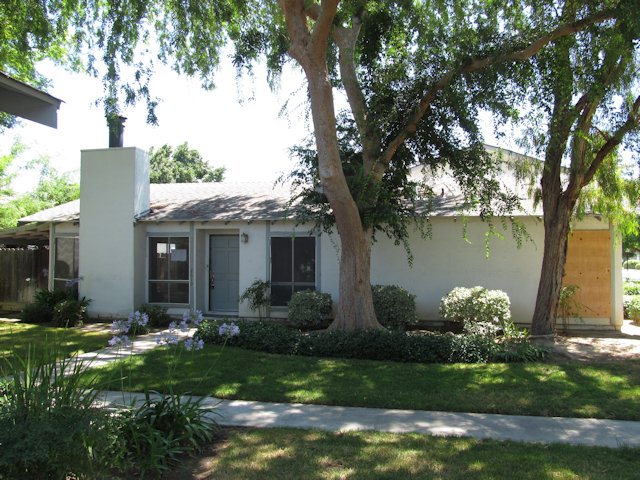 2619 Parklane, Ceres, CA 95307 