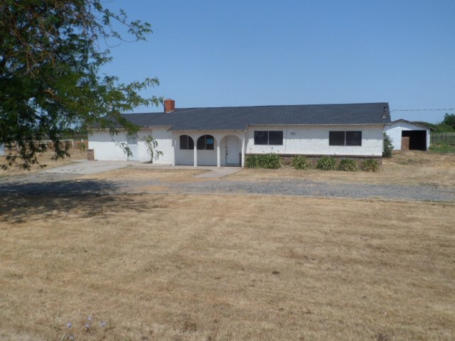 5801 Pleasant Valley Road, Oakdale, CA 95361 