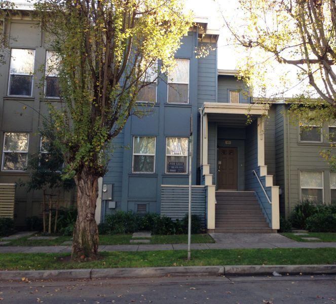 1421 8th St, Oakland, CA 94607 