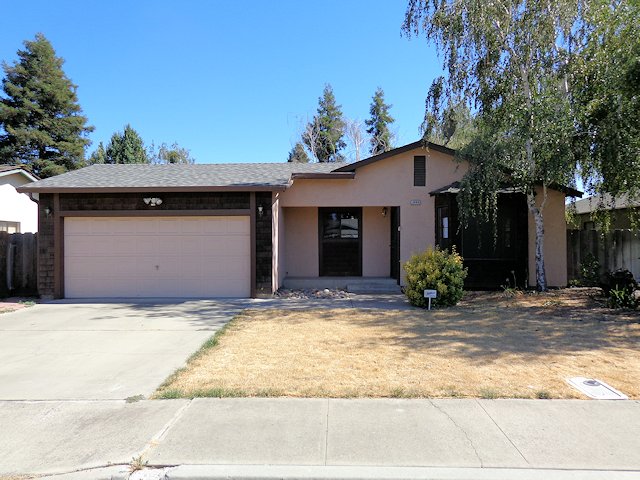 2496 Oppelt Way, Turlock, CA 95380 