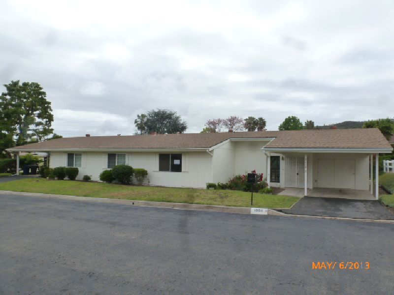 1864 Fairway Park #B, Escondido, CA 92026 