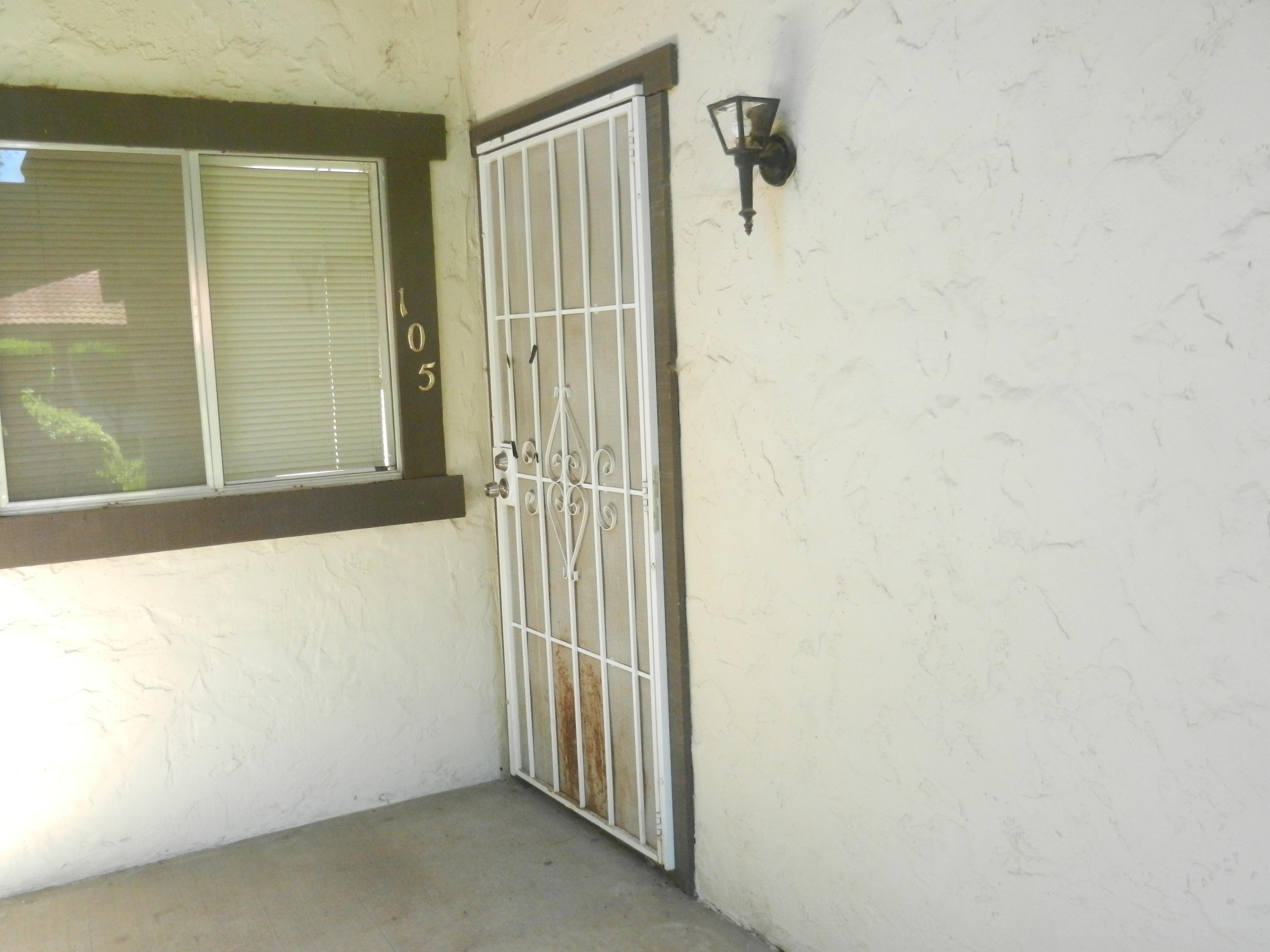 317 W Sierra Ave 105, Fresno, CA 93704 