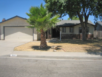 932 Moffat Drive, Hanford, CA 93230 