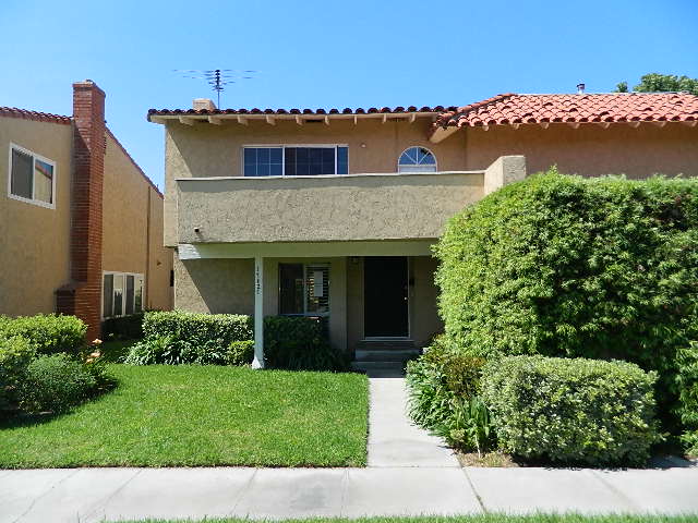 17827 La Rosa Lane, Fountain Valley, CA 92708 