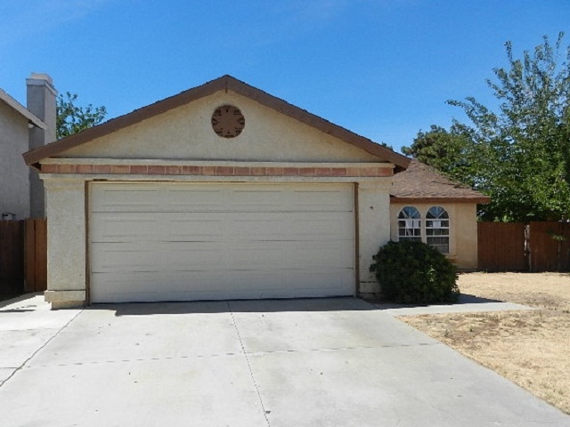 1554 Bluebell Street, Lancaster, CA 93535 