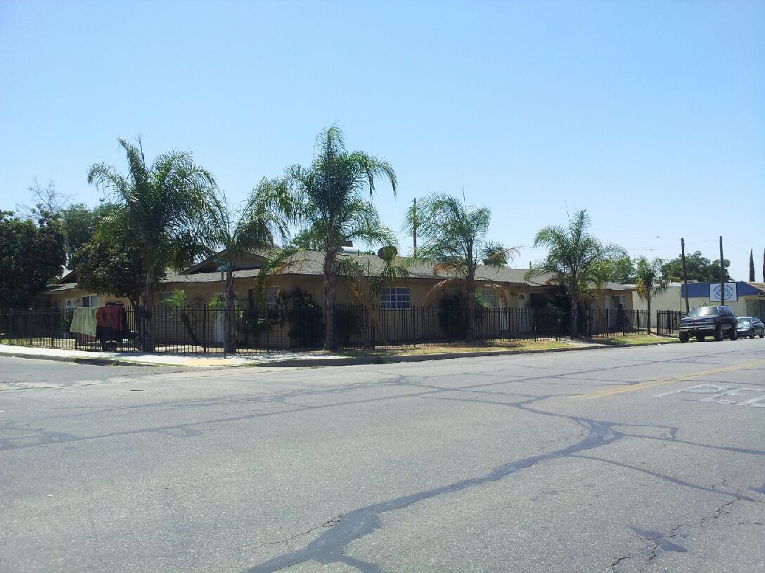 301 Crawford Street, Bakersfield, CA 93305 