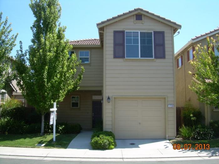1728 Silvershire Dr, Stockton, CA 95206 
