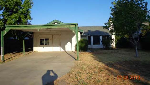 1535 N Hartley Ave, Farmersville, CA 93223 