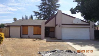 5600 W Laura Ct, Visalia, CA 93277 