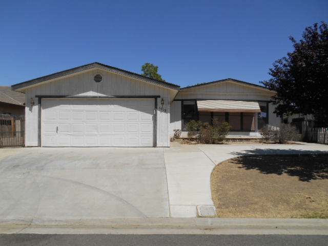 6408 Wolfe Creek Drive, Bakersfield, CA 93306 
