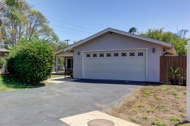 514 Dove Cir, Vista, CA 92083 