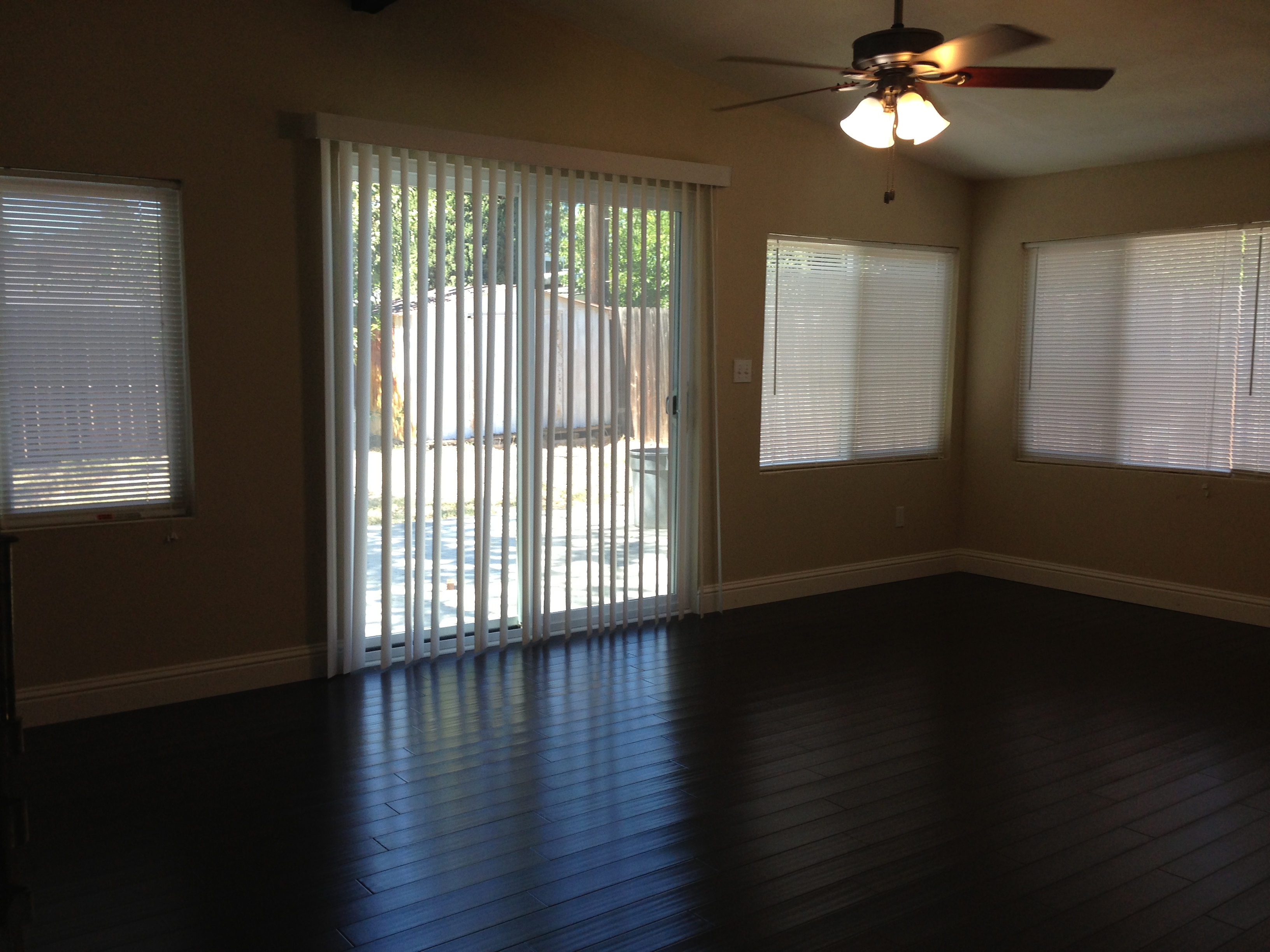 1049 1st St, Fairfield, CA 94533 