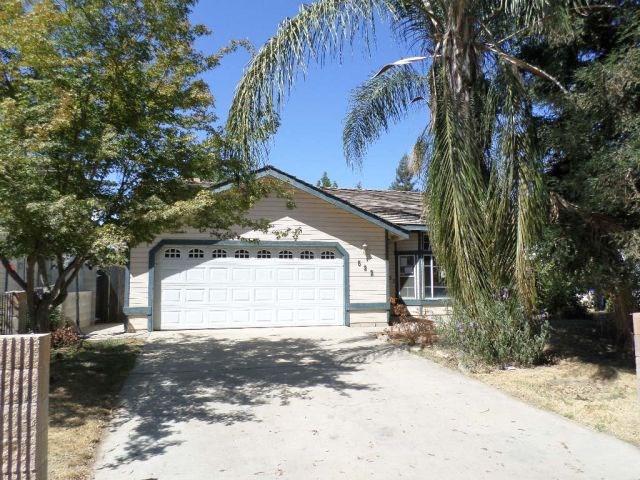 532 W Citrus Avenue, Farmersville, CA 93223 