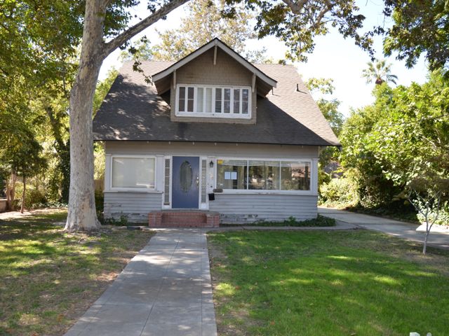 829 Oleander Avenue, Bakersfield, CA 93304 