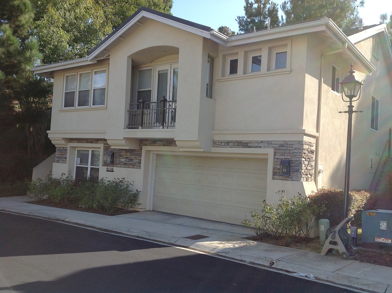 Glenchester Row, La Jolla, CA 92037 