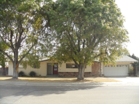 218 North Bollinger Street, Visalia, CA 93291 