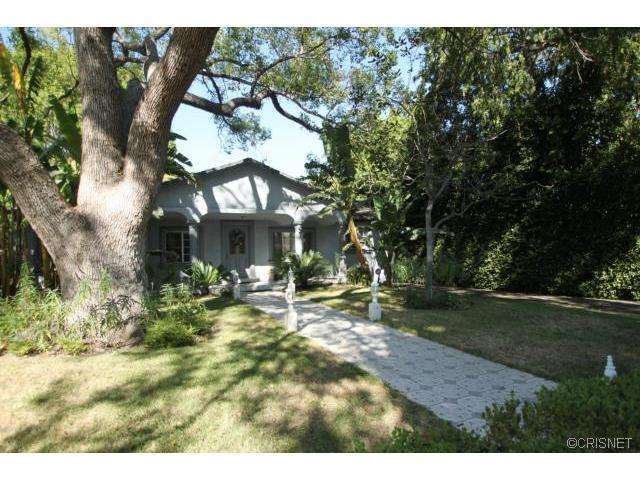 12009 Hartsook Street, Valley Village, CA 91607 