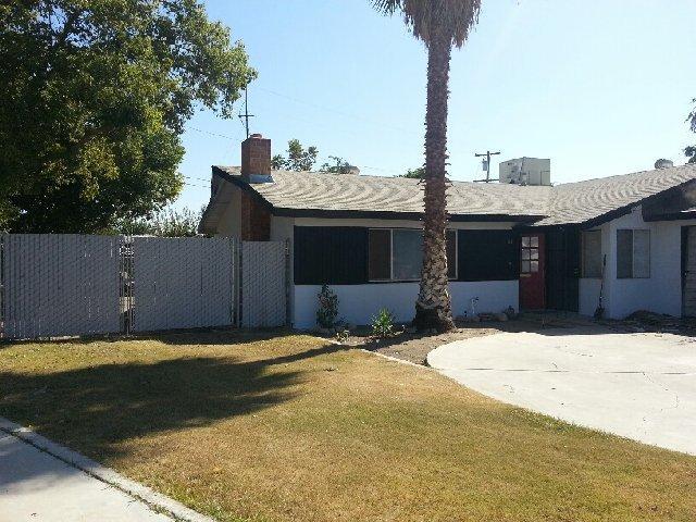 700 Pinewood Ct, Bakersfield, CA 93304 