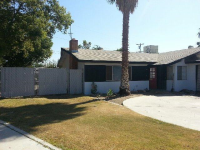 700 Pinewood Ct, Bakersfield, CA 93304 