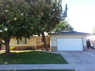 1561 E. Palo Alto Ave, Fresno, CA 93711 